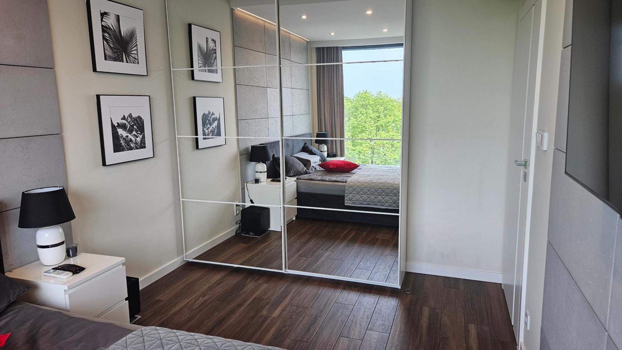 Your Apartment Unia Art Residence Lublin Bagian luar foto