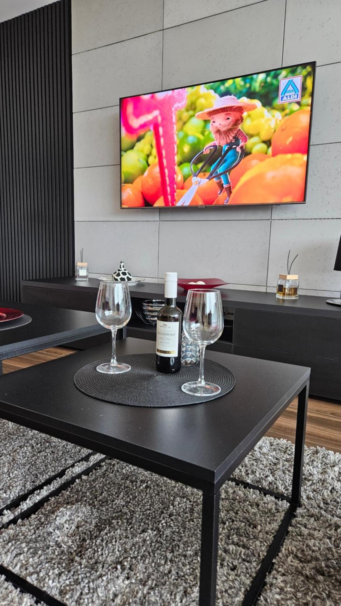 Your Apartment Unia Art Residence Lublin Bagian luar foto