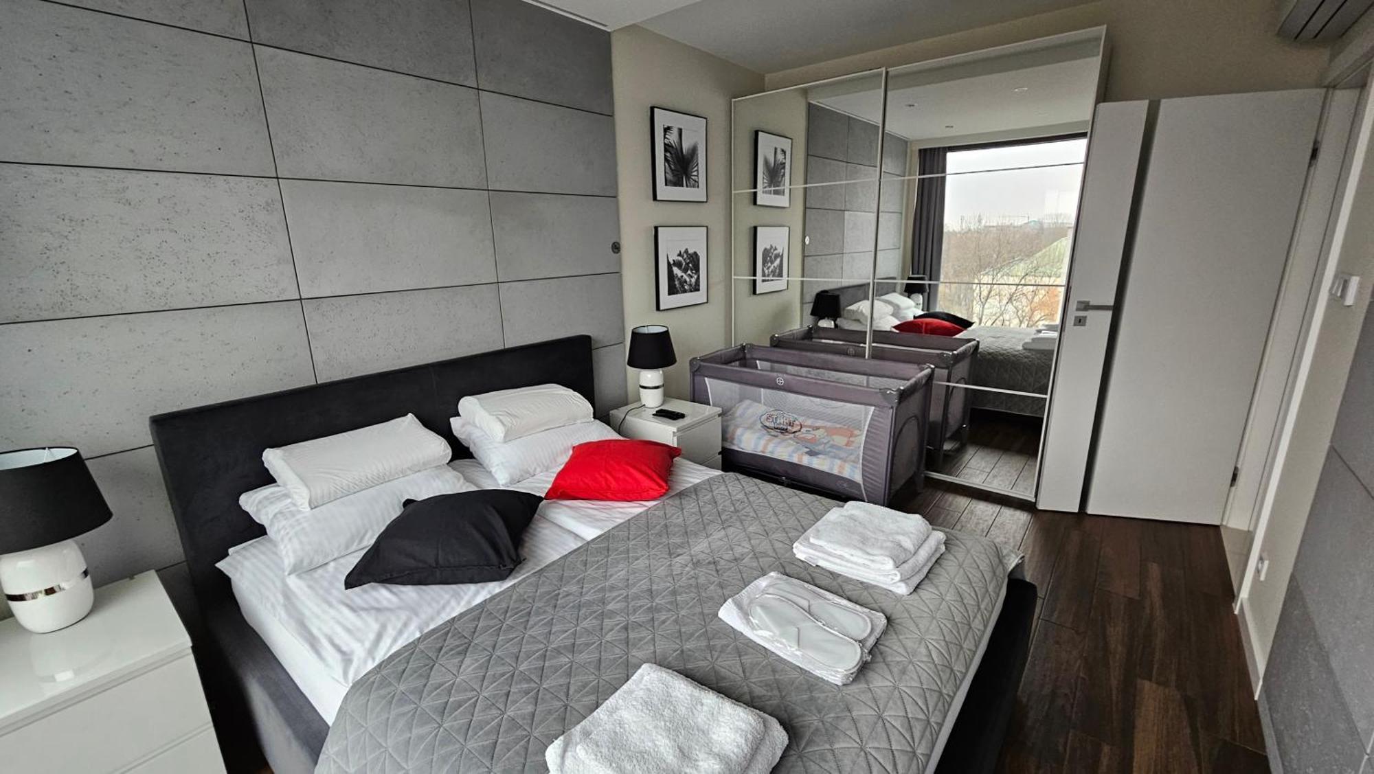 Your Apartment Unia Art Residence Lublin Bagian luar foto